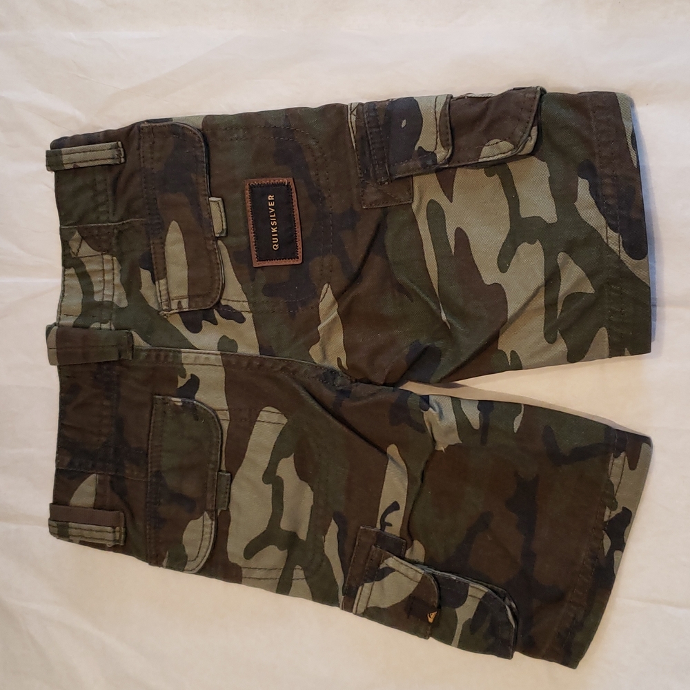 Quiksilver New Kids Camo Cargo Pocket Shorts (Little Boys) NWT Size 5 🎉HP🎉 - Picture 7 of 16